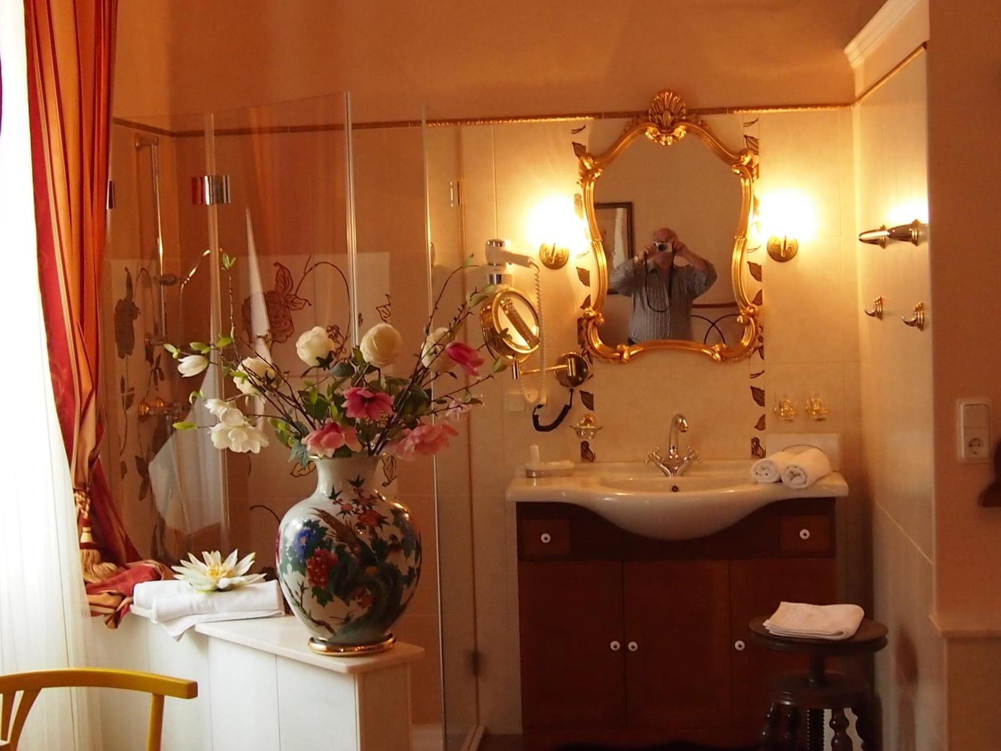 Boutique Hotel Ur-Wachau Вайсенкирхен-ин-дер-Вахау Номер фото