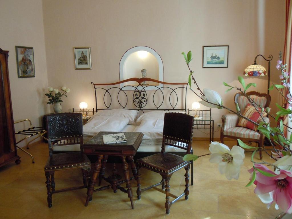 Boutique Hotel Ur-Wachau Вайсенкирхен-ин-дер-Вахау Номер фото