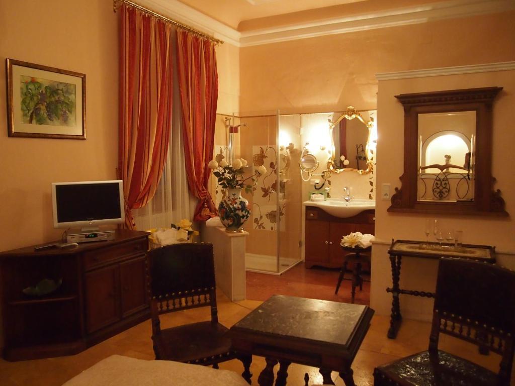 Boutique Hotel Ur-Wachau Вайсенкирхен-ин-дер-Вахау Номер фото